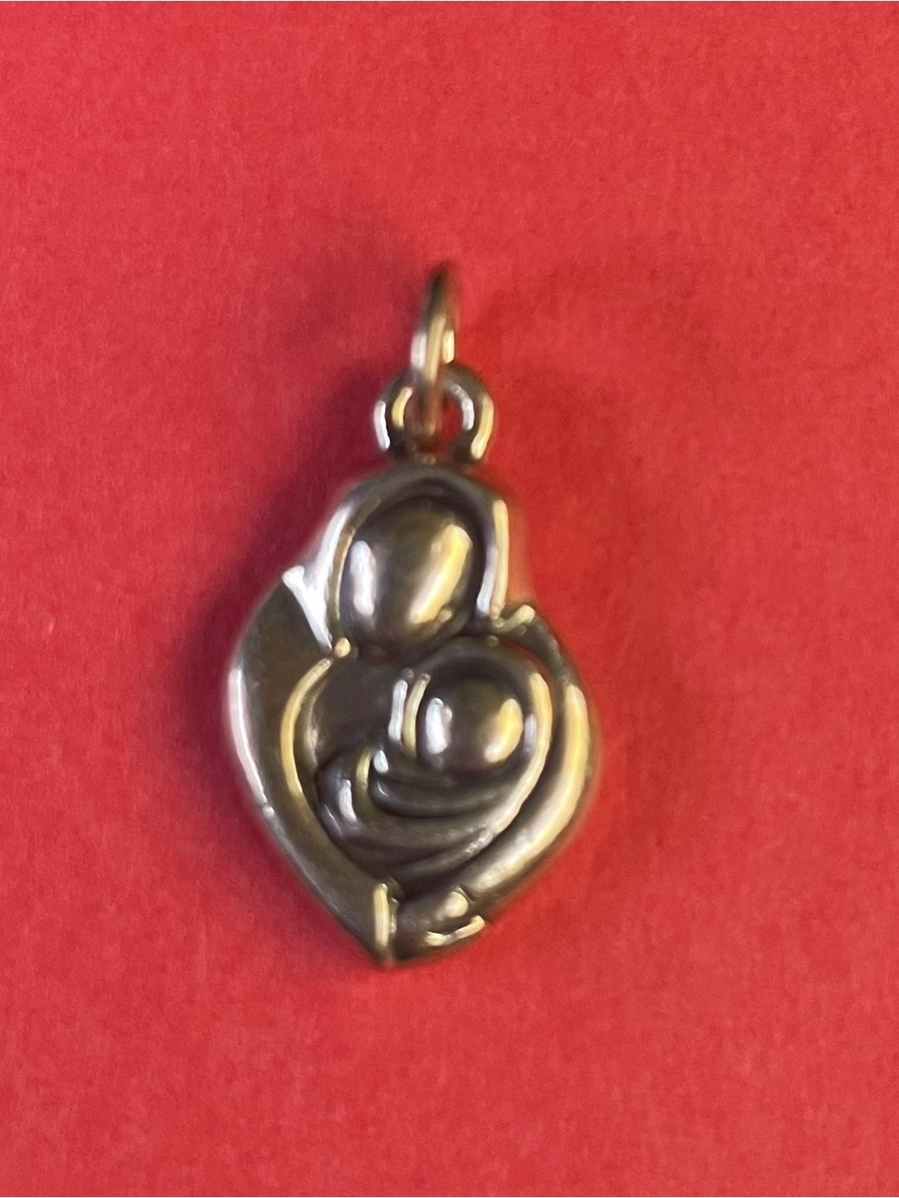 James Avery Sterling Silver Mother & Child Pendant in Silver